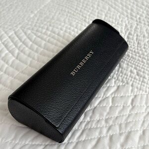 Burberry Glasses Hard Case Magnetic Close Eyeglasses Sunglasses Case Black